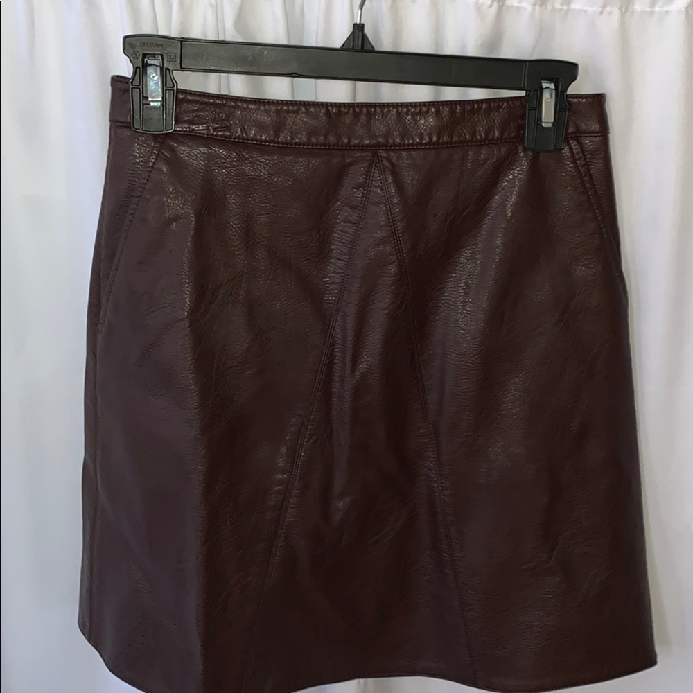 BURGUNDY PLEATHER A LINE SKIRT